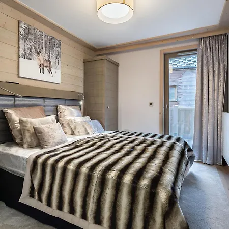 Appartement 5 Pieces Au Centre De Courchevel Avec Garage - Fr-1-562-7 아파트 *
